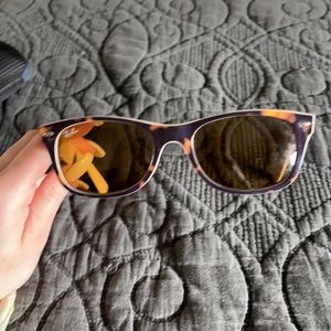 Ray bands, comes with case